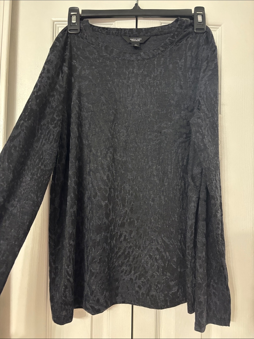Kasper Black Long Sleeve Animal-Print Texture Top